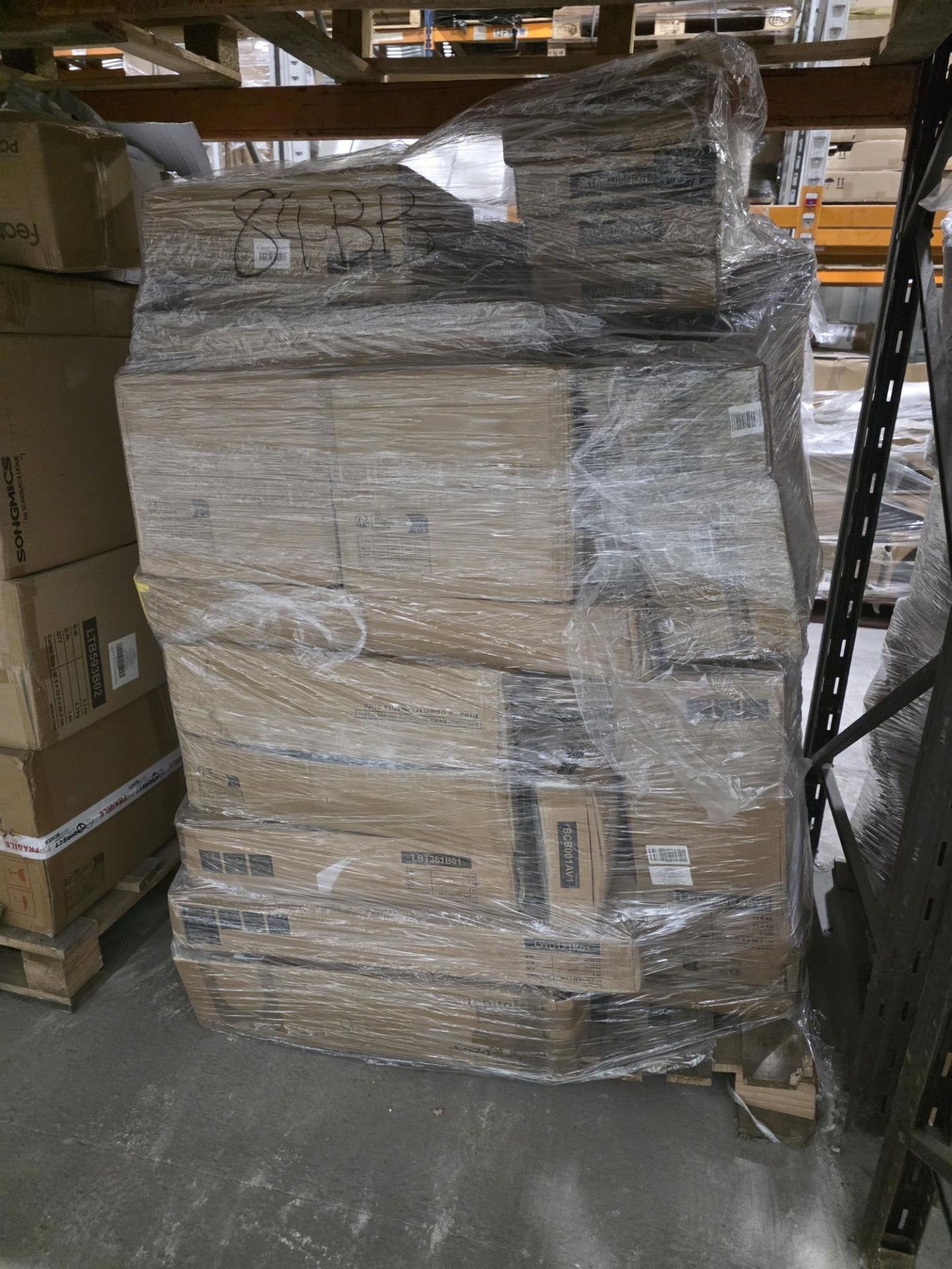 Large Pallets of Songmics Mail Order Customer Returns – Unchecked Stock. Customer returned stock - Image 7 of 9