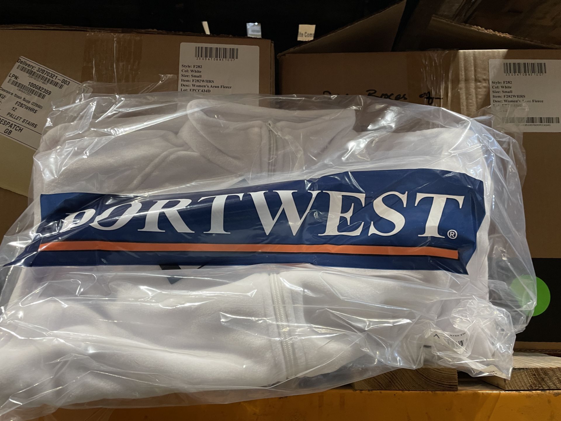 12 X BRAND NEW PORTWEST WHITE ARAN FLEECE WOMENS WORK JACKETS SIZE SMALL (LOC: 34.2-BB5044)