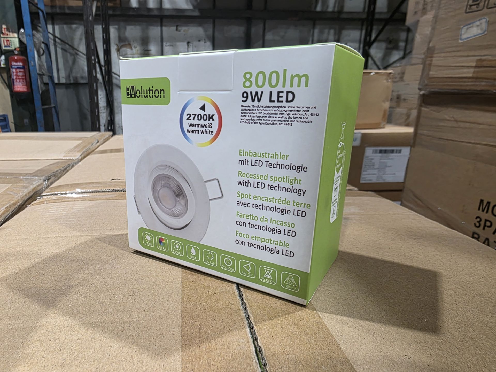 30 X NEW & BOXED EVOLUTION 800LM 9W LED DOWNLIGHTS IN 10 PACKS OF 3. RRP £10 EACH (LOC: 34.4-PP8)