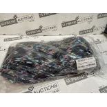 500 X PIECES OF ASSORTED PREMIUM CLOTHING IN VARIOUS DESIGNS AND SIZES. (STOCK COULD INLCUDE