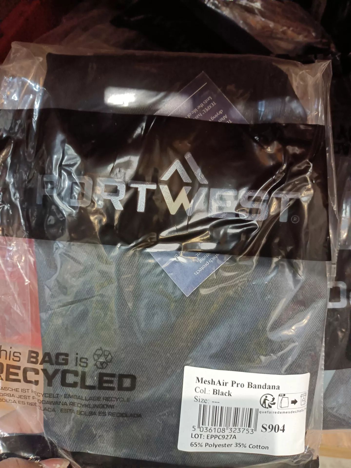 25X PORTWEST MESH AIR PRO BANDANA IN BLACK (STYLE S904) IS A MODERN, LIGHTWEIGHT WORKWEAR BANDANA - Image 2 of 2