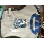 36X THE TRANMERE ROVERS SF019TR LUNCH BAG IS OFFICIAL TEAM MERCHANDISE DESIGNED FOR DURABILITY AND
