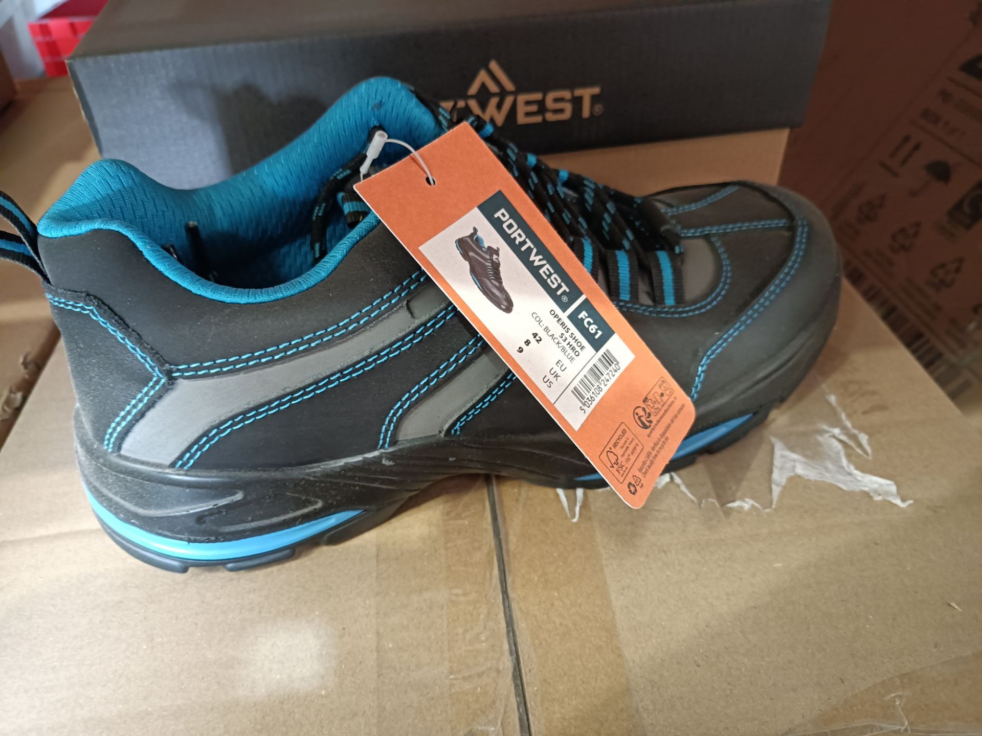 6X PAIRS OF PORTWEST FC61 IN UK SIZE 8 IS DESIGNED FOR DURABILITY AND COMFORT, PROVIDING RELIABLE
