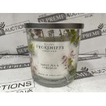 10 X BRAND NEW PECKSNIFFS ENGLAND 550G LUXURY SWEET PEA AND LARKSPUR SCENTED CANDLES RRP £57 EACH (