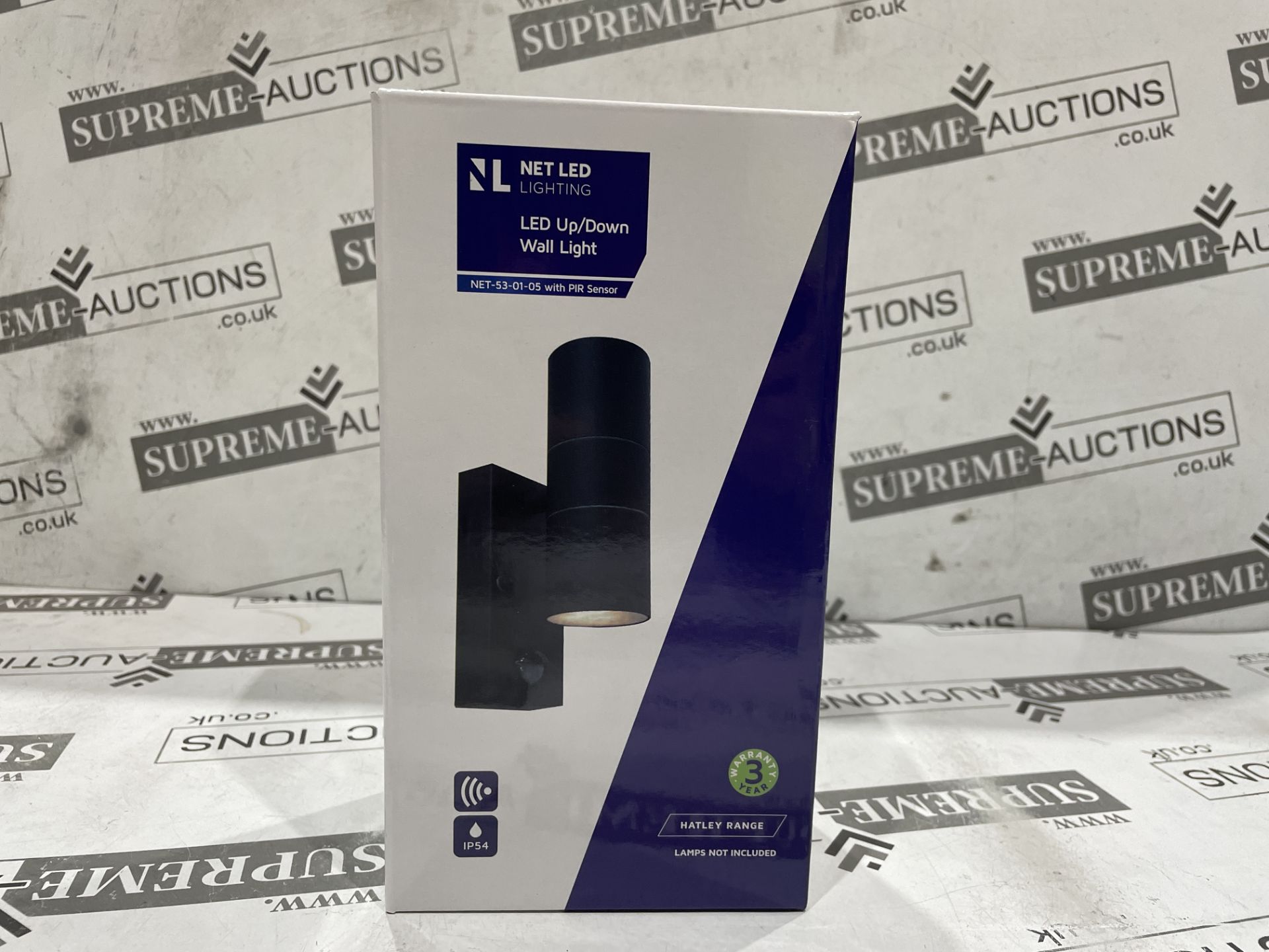 10 X BRAND NEW NET LED LIGHTING HATLEY LED UP DOWN WALL LIGHT WITH PIR SENSOR RRP £30 EACH (LOC:
