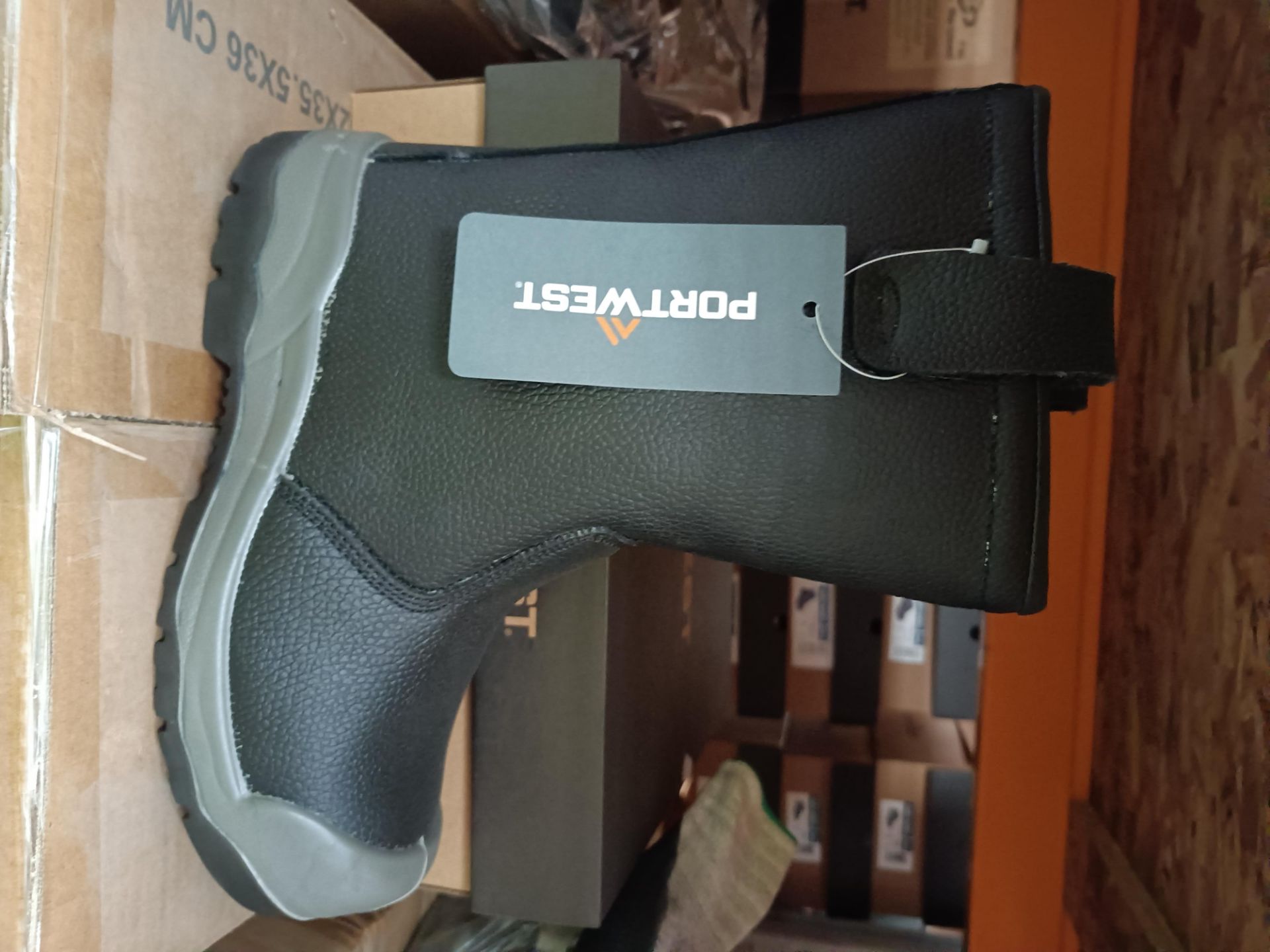 4X PAIRS OF PORTWEST FW13 BLACK UK?6 STEELITE RIGGER SAFETY BOOTS ARE HEAVY?DUTY WORK BOOTS DESIGNED