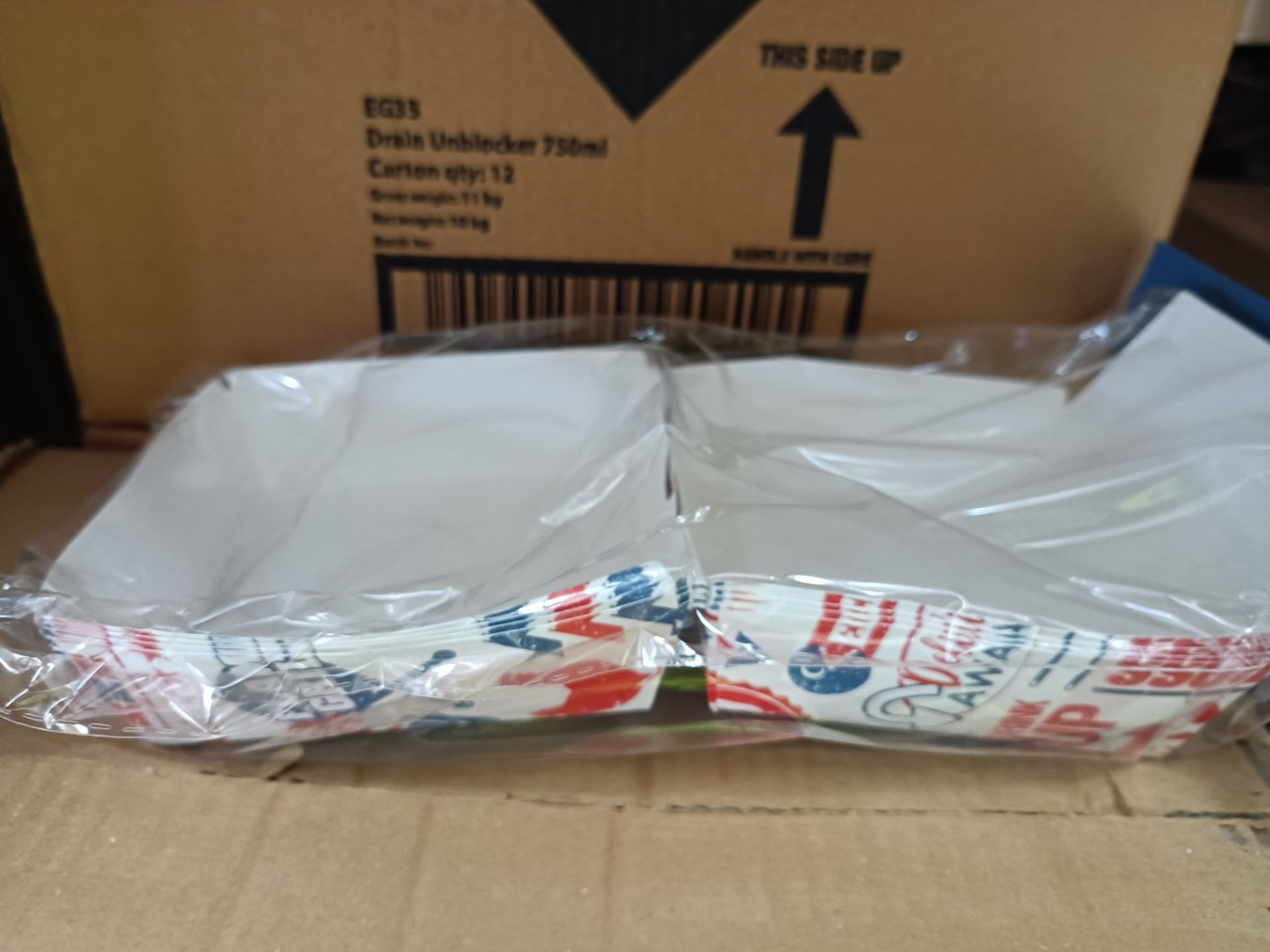 120X PACK OF 4 DISPOSABLE BURGER BOXES DESIGNED FOR BBQS, TAKEAWAYS, PARTIES, AND PICNICS. MADE FROM