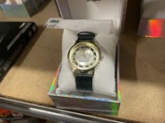 BRAND NEW JUICY COUTURE LUXURY GREEN LEATHER STRAPPED LADIES WRISTWATCH (LOC: S/R-bb4091)