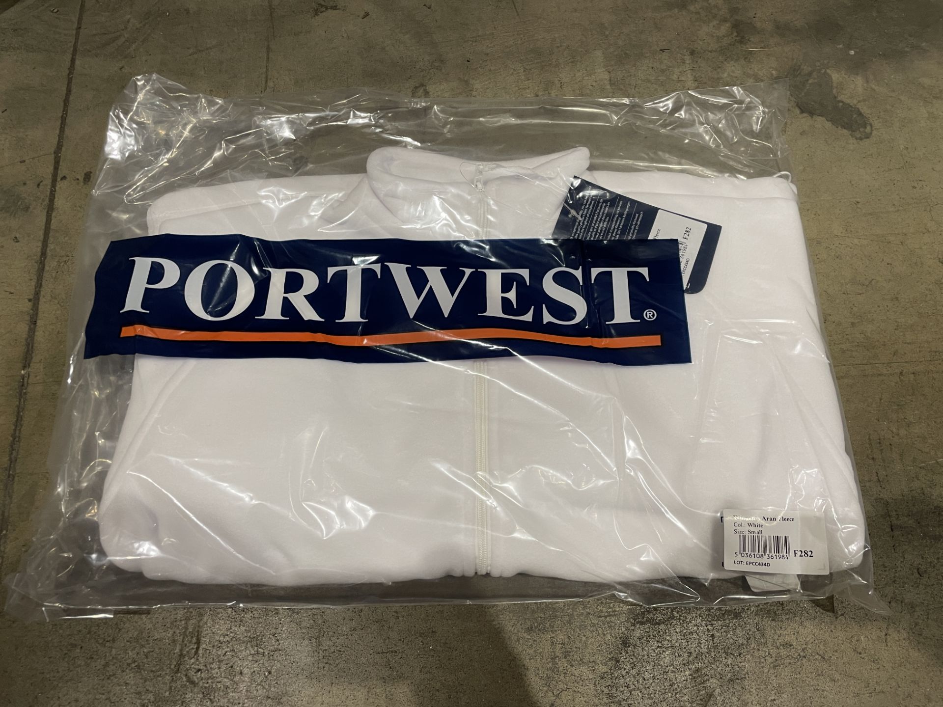 12 X BRAND NEW PORTWEST WHITE ARAN FLEECE WOMENS WORK JACKETS SIZE SMALL (LOC: 34.4-BB5019)
