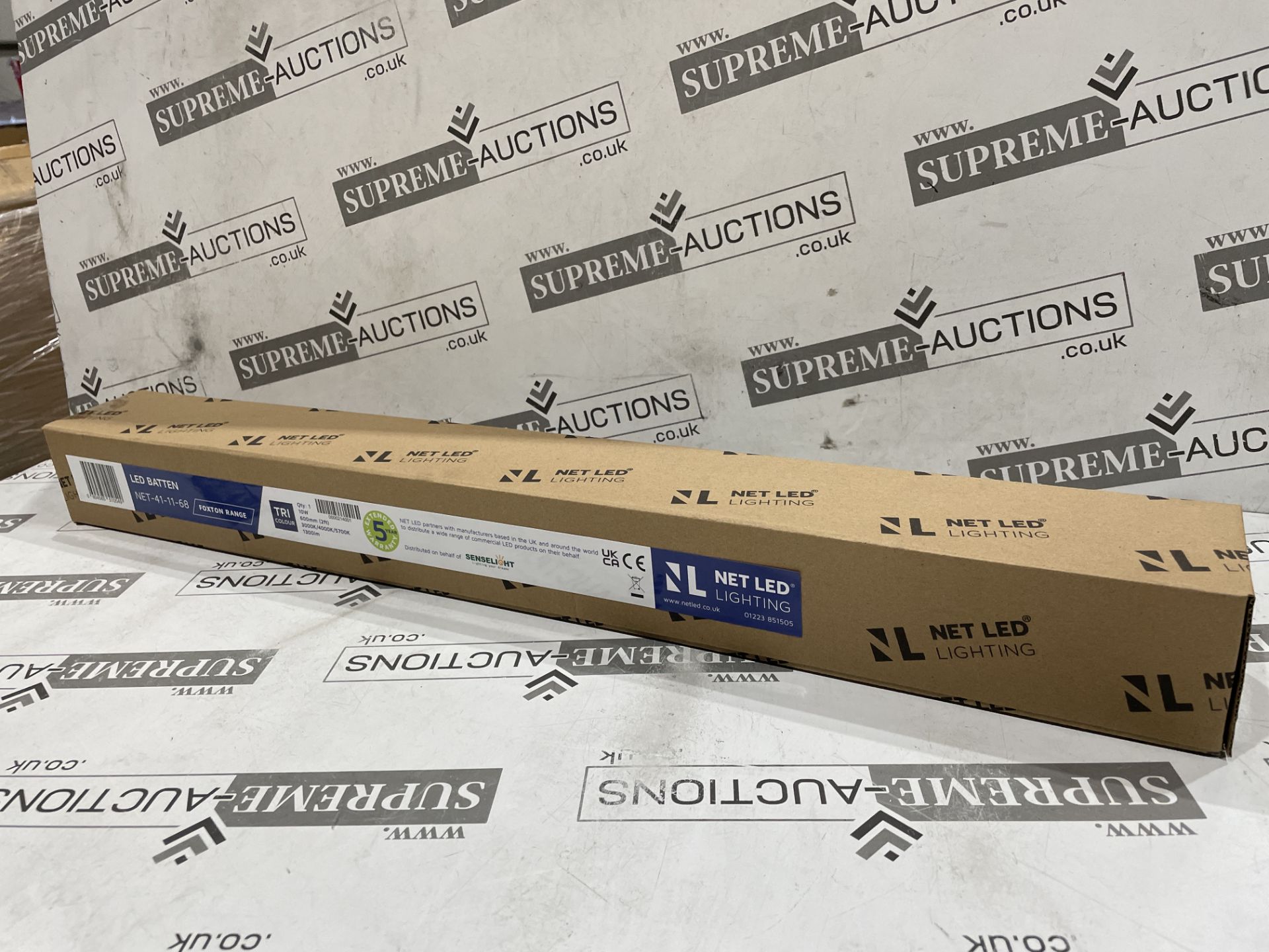 12 X BRAND NEW NET LED LIGHTING FOXTON RANGE 2FT LED BATTON LIGHT 10W 1300LM RRP £51 EACH (LOC: 44.