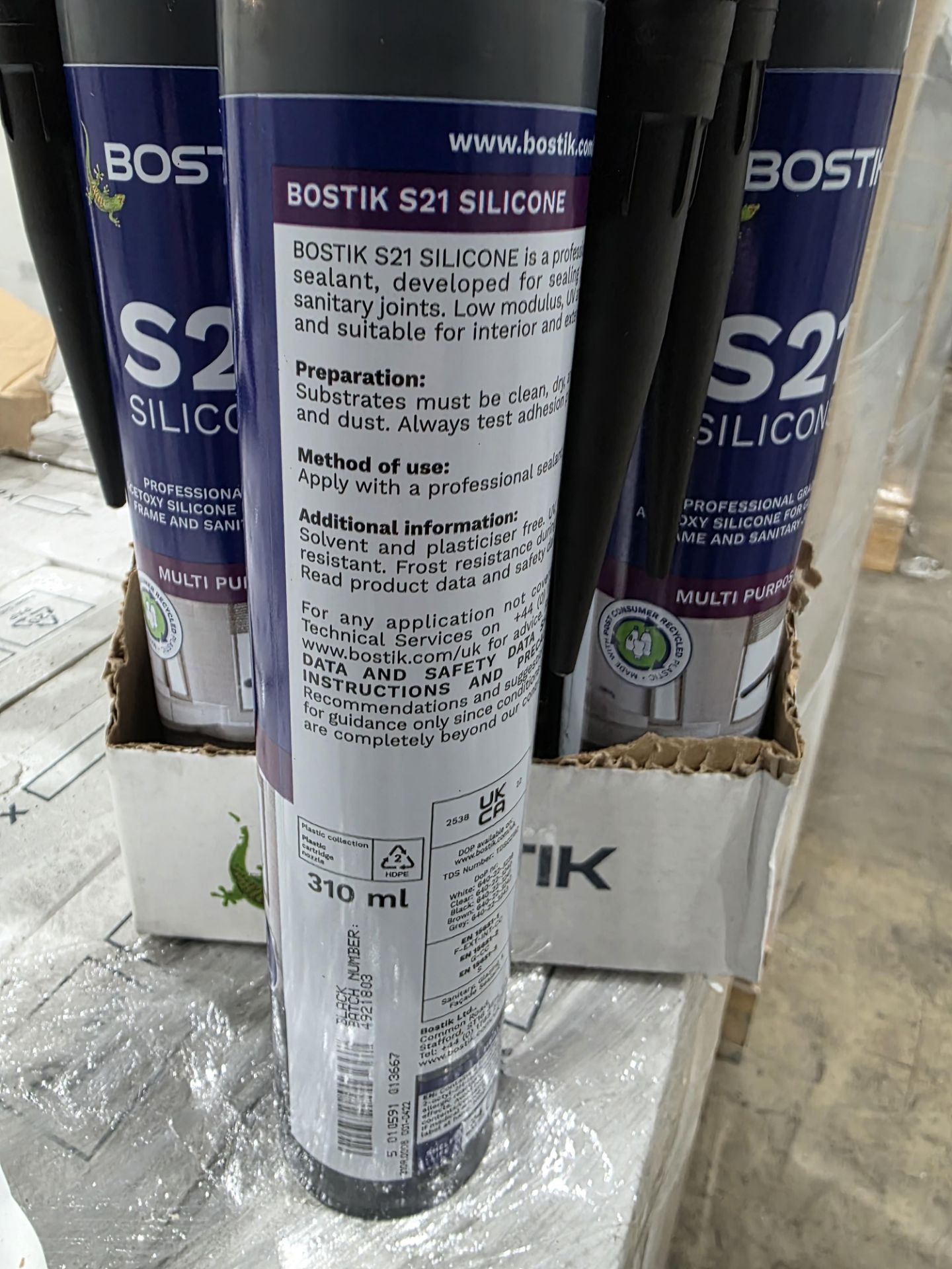 72 x Bostik S21 Multi Purpose Acetoxy Silicone Sealant 310ml Black. RRP £14.48 per tube. Bostik - Image 3 of 3