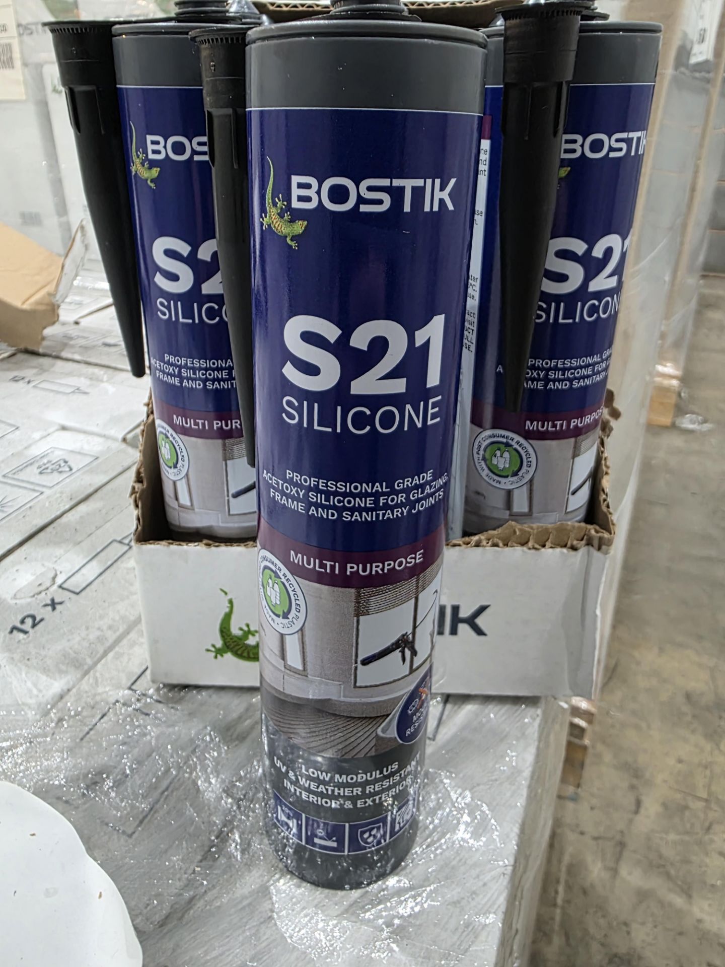 72 x Bostik S21 Multi Purpose Acetoxy Silicone Sealant 310ml Black. RRP £14.48 per tube. Bostik - Image 2 of 3