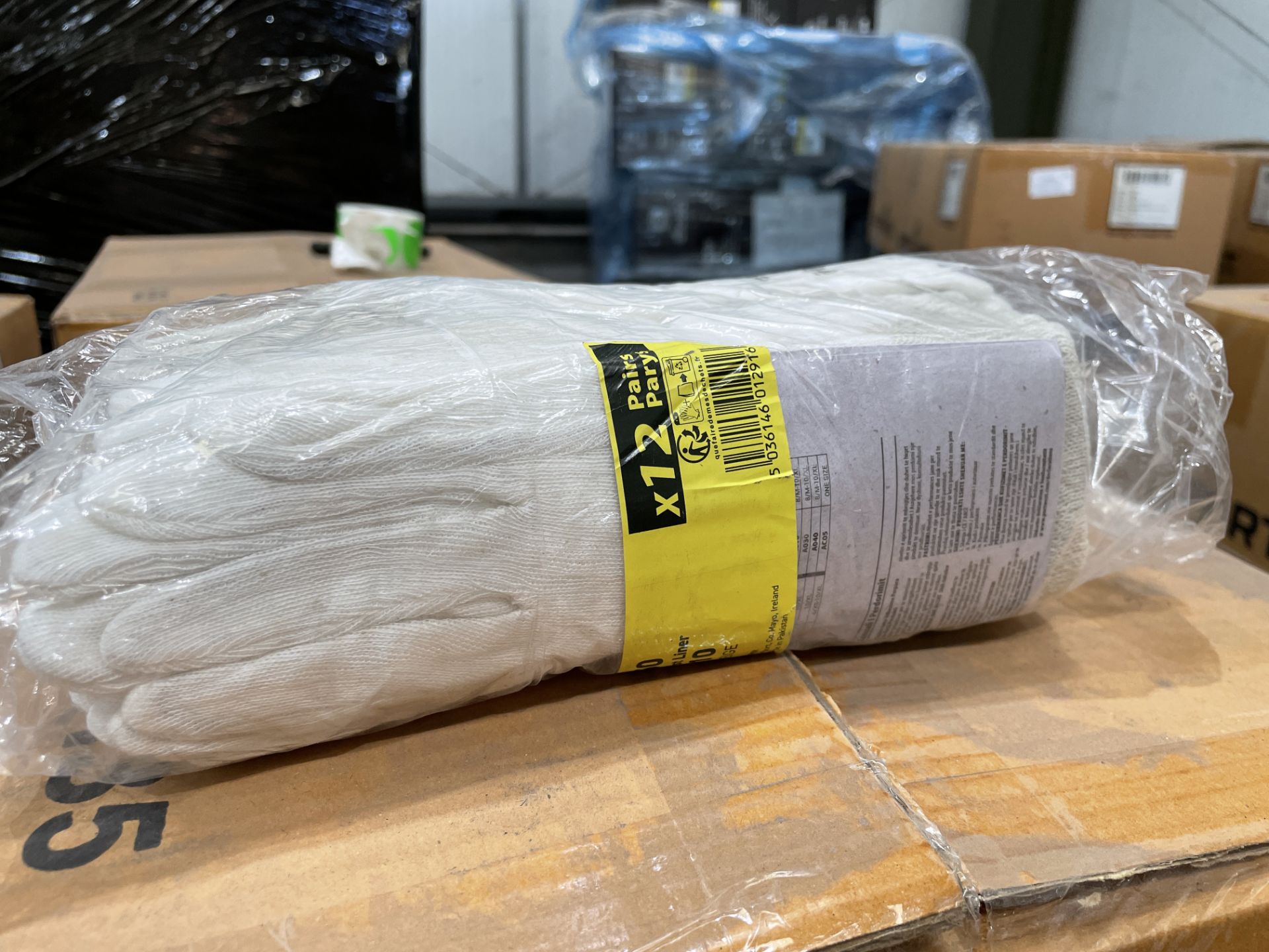 300 X BRAND NEW PAIRS OF PORTWEST WHITE STOCKINETTE KNITWRIST LINER PROFESSIONAL WORK GLOVES (LOC: