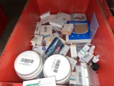 70 PIECE MIXED LOT INCLUDING TRANSFER POWDER, DEEP ACCESS PATCHES, GLITTER ART ETC (LOC: 28.4-