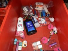 60 PIECE MIXED LOT INCLUDING UV RESIN, GLITTER SETS ETC (LOC: 28.1-BB1669)