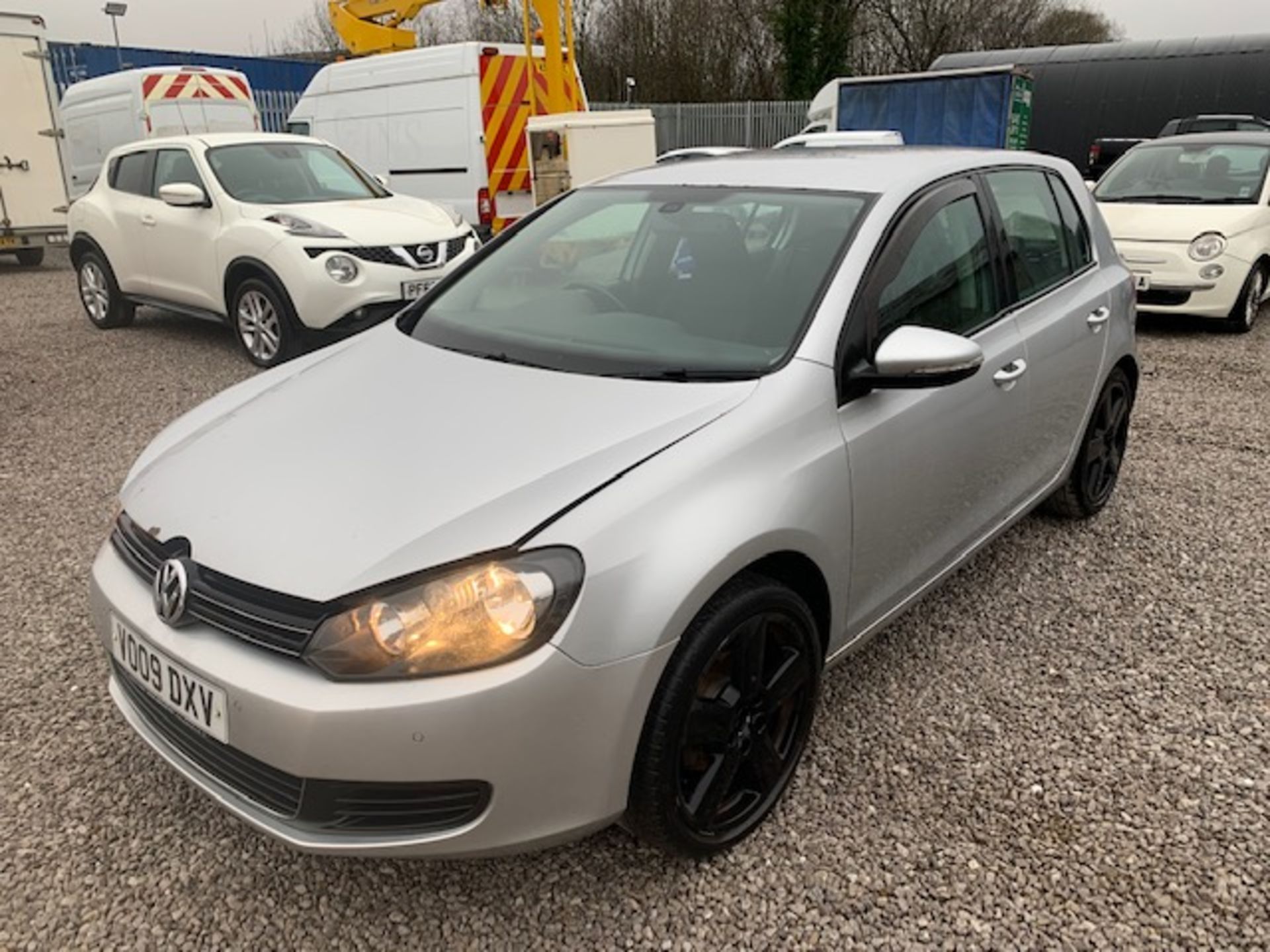 VO09 DXV VOLKSWAGEN GOLF SE TDI ALLOY WHEELS 2 X KEYS CENTRAL LOCKING ELECTRIC WINDOWS FABRIC - Image 10 of 12
