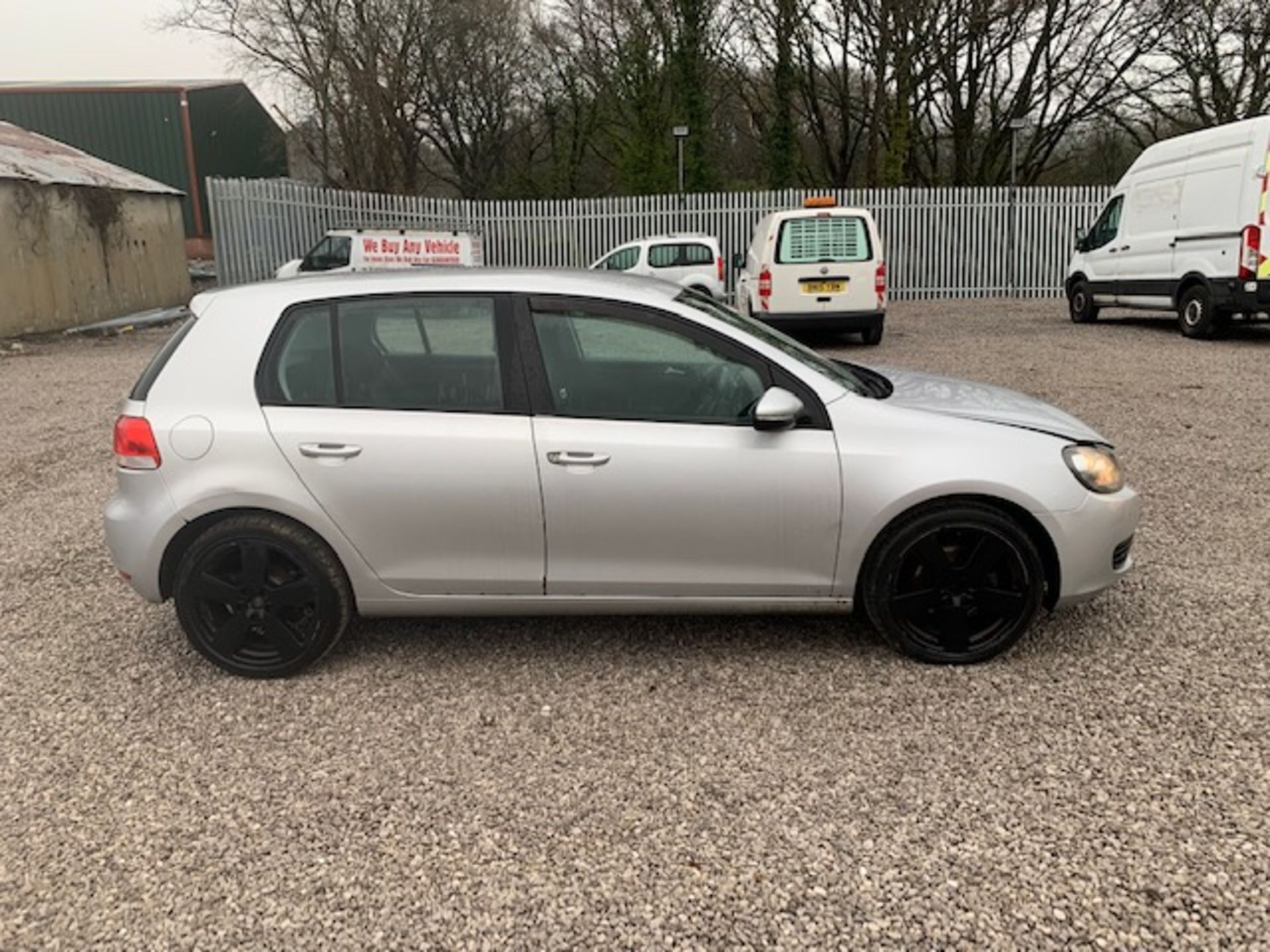VO09 DXV VOLKSWAGEN GOLF SE TDI ALLOY WHEELS 2 X KEYS CENTRAL LOCKING ELECTRIC WINDOWS FABRIC - Image 3 of 12