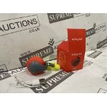 20 X BRAND NEW PREMIUM CAT TOY ROLLING BALLS WITH USB CHARGING (COLOURS MAY VARY) (LOC: 42.21-