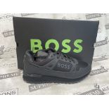 BRAND NEW PAIR OF BOSS BG PARKOUR TRAINERS SIZE 6 BLACK RRP £180 (LOC: 20.18-aa8714)