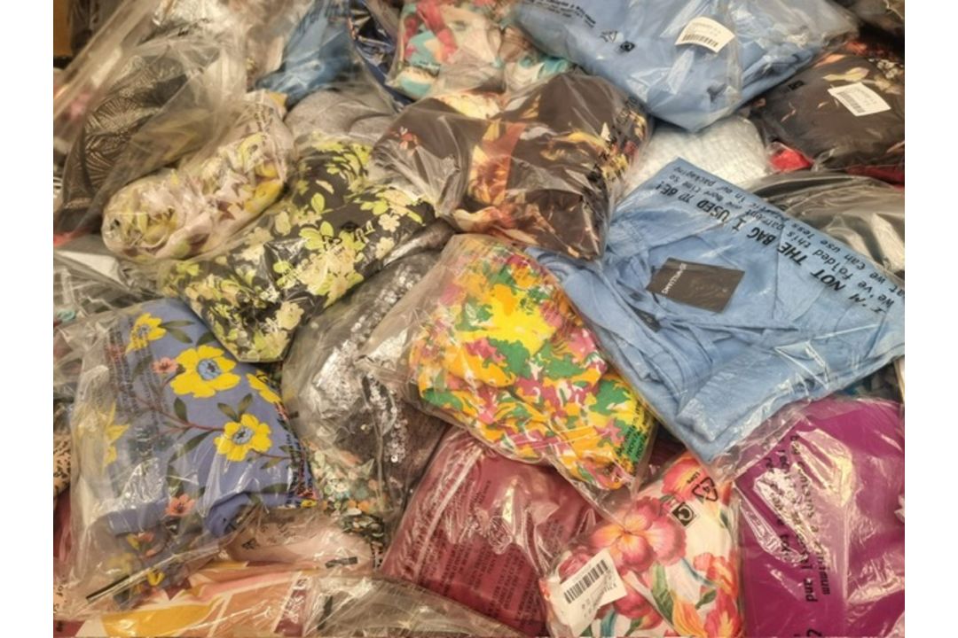 Trade Lot 50 x New & Packaged Mixed Items from A Major UK Retailer. May include: Jeans, Dresses, - Image 2 of 49