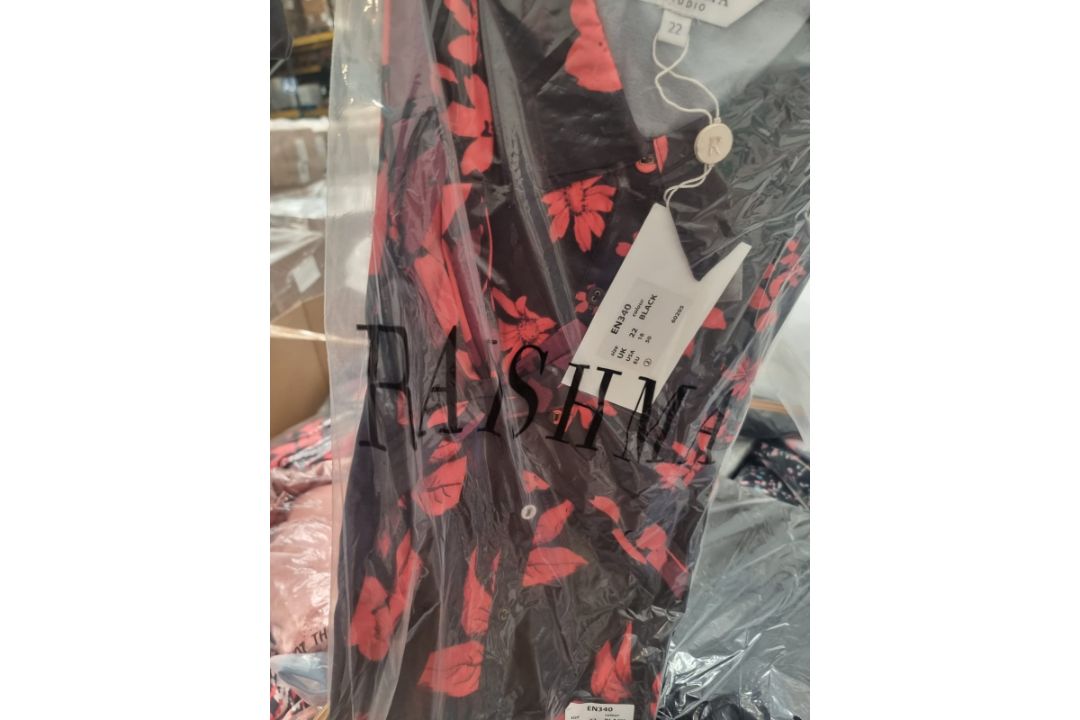 Trade Lot 50 x New & Packaged Mixed Items from A Major UK Retailer. May include: Jeans, Dresses, - Image 31 of 49