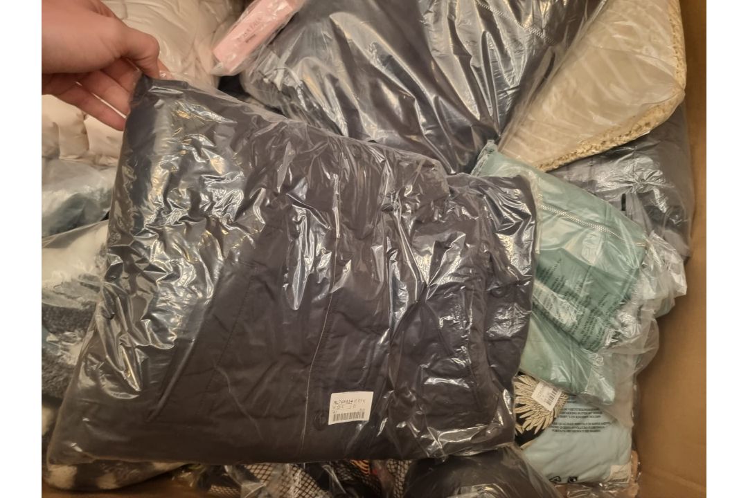 Trade Lot 50 x New & Packaged Mixed Items from A Major UK Retailer. May include: Jeans, Dresses, - Image 1 of 49