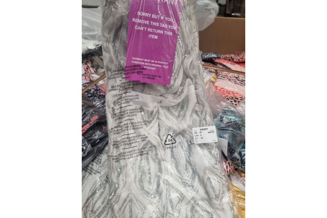 Trade Lot 50 x New & Packaged Mixed Items from A Major UK Retailer. May include: Jeans, Dresses, - Image 12 of 49