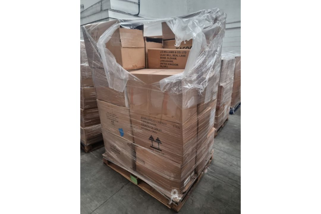 Trade Lot 50 x New & Packaged Mixed Items from A Major UK Retailer. May include: Jeans, Dresses, - Image 39 of 49