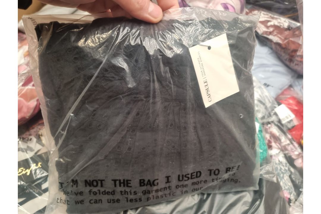 Trade Lot 50 x New & Packaged Mixed Items from A Major UK Retailer. May include: Jeans, Dresses, - Image 45 of 49