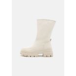 2 x Boxed New Pairs of Only ONLYTOLA Platform Ankle Boots UK Size 5 (LOC: 7.1-JJ3529 - 1P)