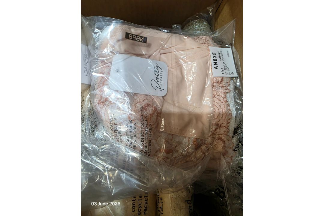 Pallet Containing 10 Boxes of New Branded Clothing & Footwear Each pallet contains 10 boxes of new - Image 18 of 68