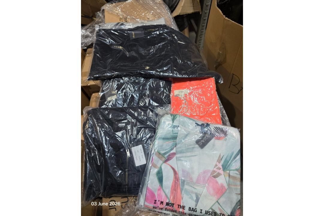 Pallet Containing 10 Boxes of New Branded Clothing & Footwear Each pallet contains 10 boxes of new - Image 24 of 68