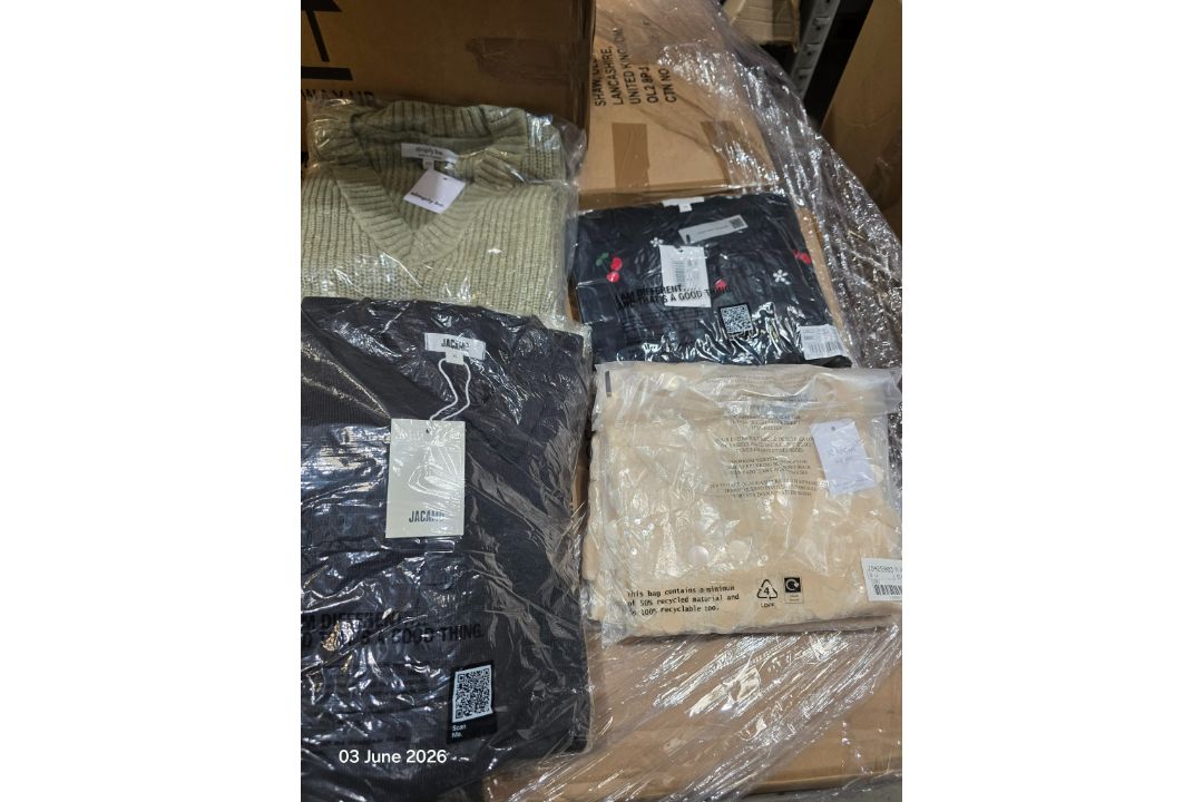 Pallet Containing 10 Boxes of New Branded Clothing & Footwear Each pallet contains 10 boxes of new - Image 16 of 68