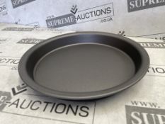 50 X BRAND NEW GREY 18CM SANDWICH TRAYS (LOC: 12.7-aa8399)