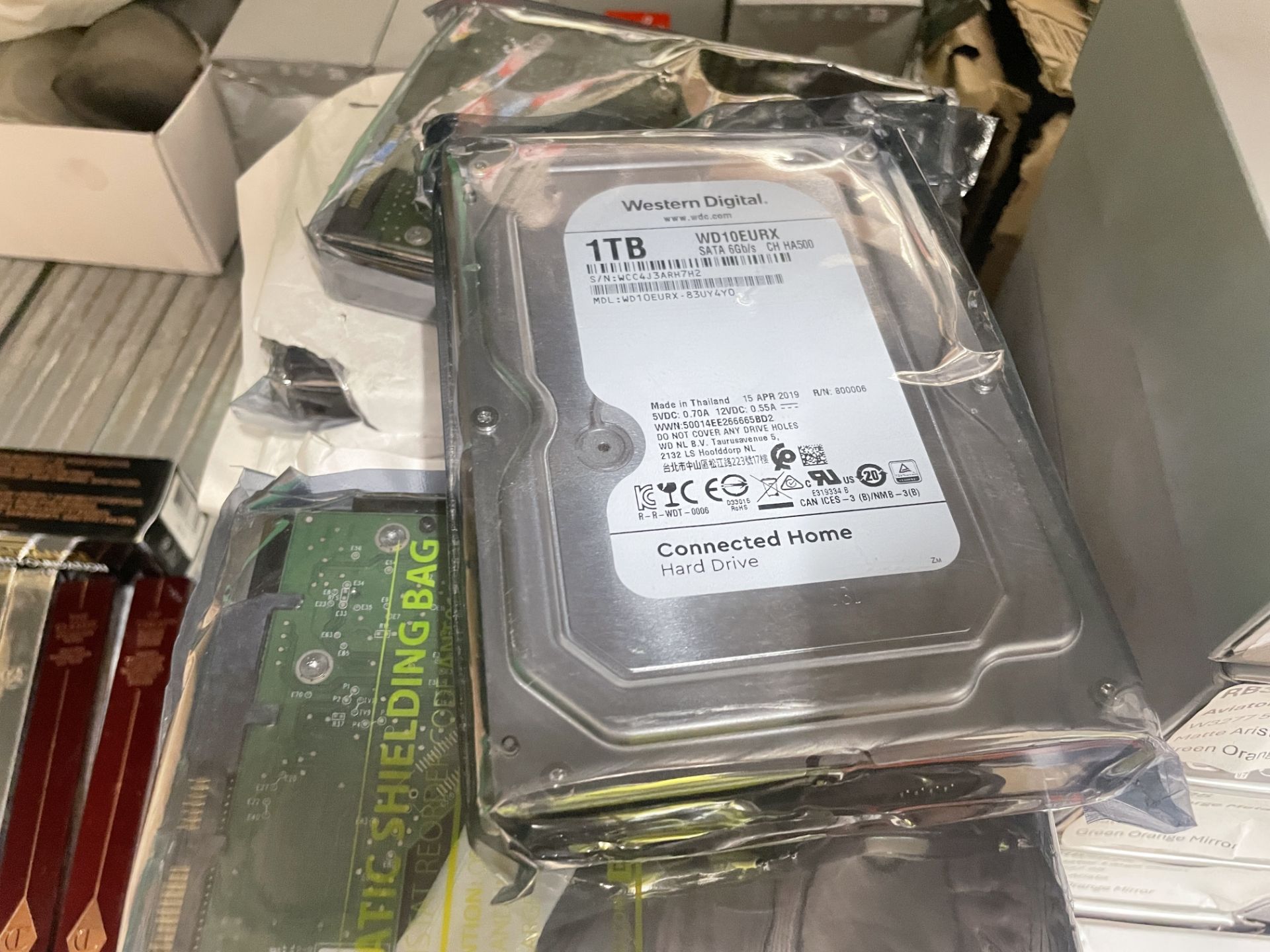 2 X BRAND NEW WESTERN DIGITAL 1TB HARD DRIVES (LOC: SR-BB6273)