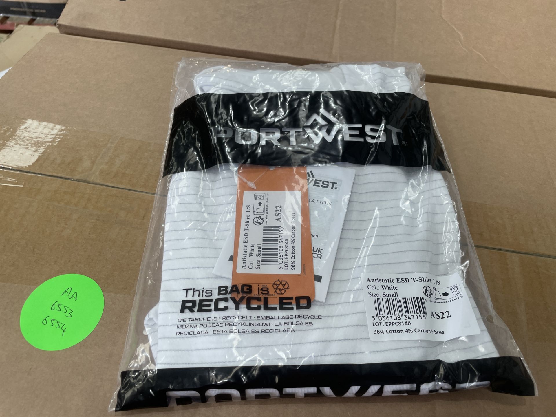10 X BRAND NEW PORTWEST WHITE ANTISTATIC T SHIRTS (SIZES MAY VARY) (LOC: 41.2-AA6554)
