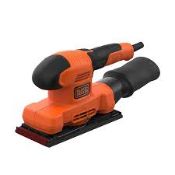 Black+Decker 150W 240V Corded 1/3 sheet sander BEW220-GB (LOC: SR3.5.4-AG555)