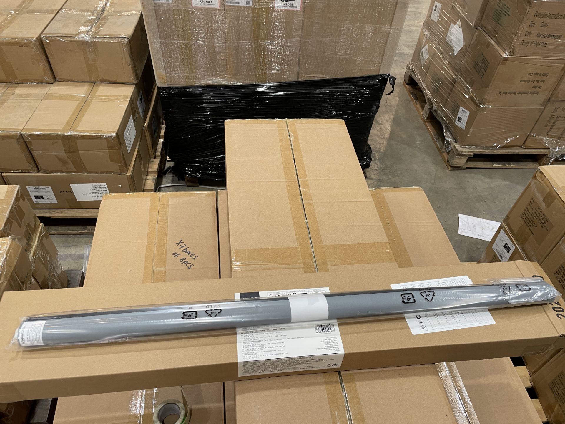 14 X BRAND NEW BLACKOUT ROLLER BLINDS 86 X 150CM BLACK (LOC: 22.1-AA525) - Image 2 of 2