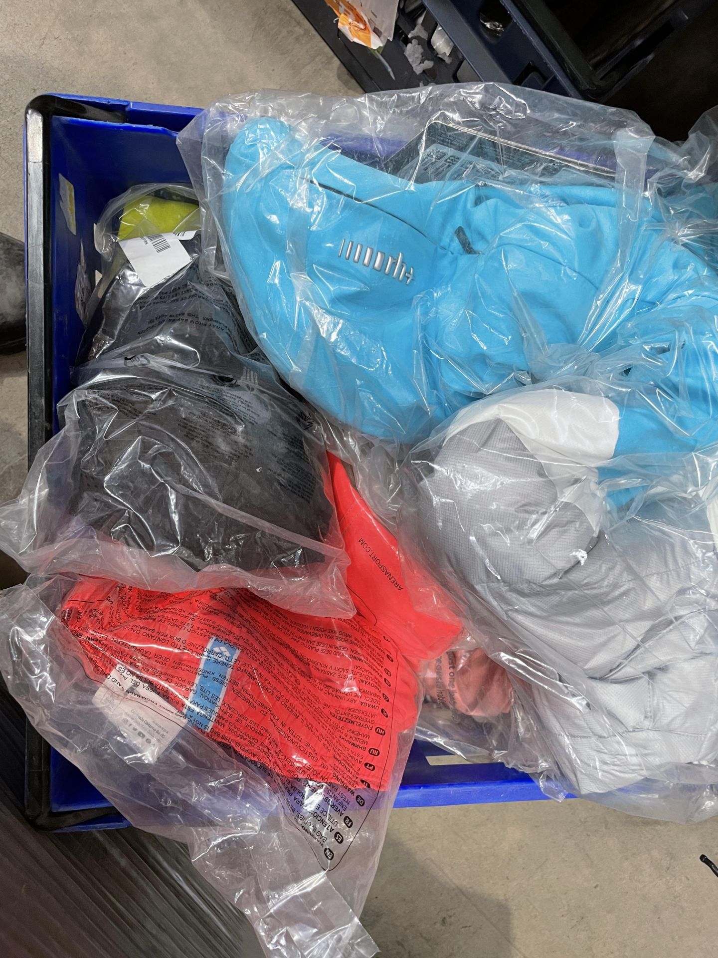 12 Piece Mixed Clothing Lot to include various Brands/Colours and sizes