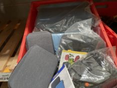 10 PIECE MIXED LOT TO INCLUDE HARDCASES FOR GOPRO, GO PRO MEDIUM CASES AND MORE (LOC: 26.6-JR2242)