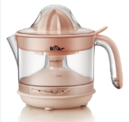 Boxed Bear CZJ-A04B1 Citrus Juicer, Portable Home Orange Juicer, Pulp Separation Juice Extractor,