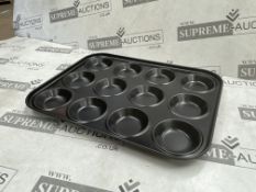 50 X BRAND NEW BLACK SMALL BUN TRAYS (LOC: 14.2-aa8419)