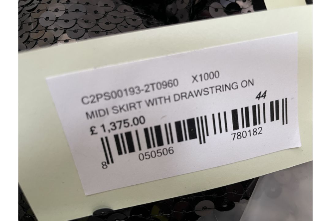 Brand New Del Core Midi Skirt with Drawstring on the back RRP £1,375, Size 44, in Black with - Image 4 of 6
