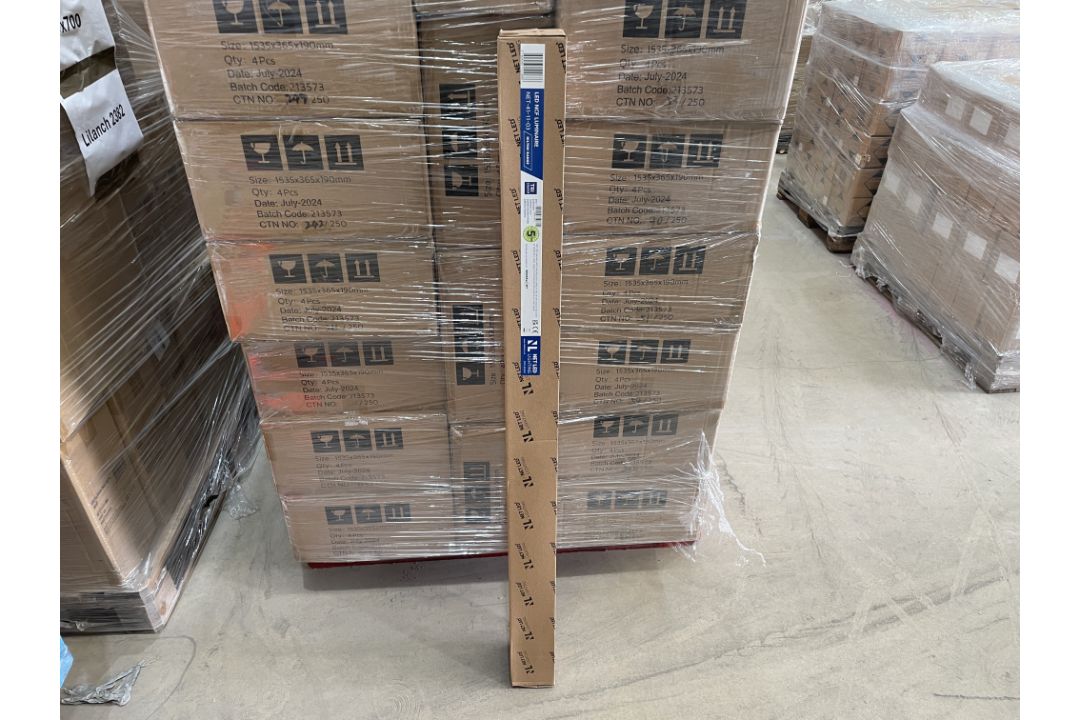 6 X BRAND NEW NET LED LIGHTING 4FT LED NCF LUMINARE HILTONRANGE 22W/40W TRI COLOUR TRINITY SURFACE