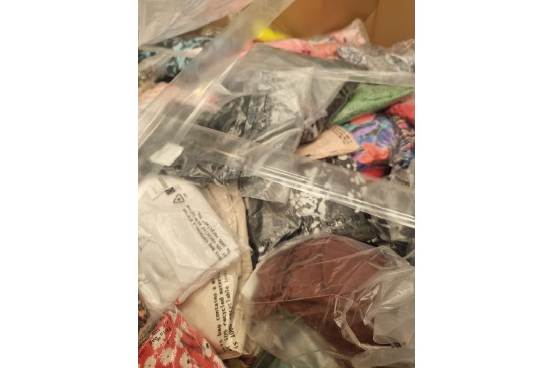 Trade Lot 50 x New & Packaged Mixed Items from A Major UK Retailer. May include: Jeans, Dresses, - Image 24 of 49