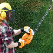 Boxed Hedge Trimmer 550W, Grey (LOC: SR3,3.3-RR204 - 1LP)