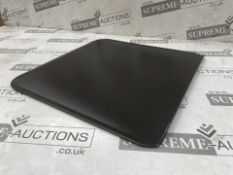 50 X BRAND NEW BLACK 31.5CM BAKING SHEETS (LOC: 21.10.-aa8452 - 2P)