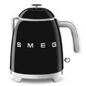 Smeg KLF05BLUK Retro Style Mini Jug Kettle in Black. RRP £159.00. (LOC: RS2.11-QA2133 - SP)
