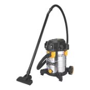 Titan TTB1351VAC 1400W 30Ltr Wet & Dry Vacuum 220-240V (LOC: SR3.2.7-QA3527 - 1P)