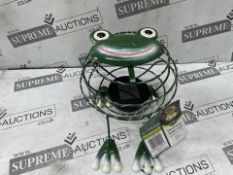 16 X BRAND NEW GARDEN KRAFT DECORATIVE FROG SOLAR LIGHT WITH 62 WARM WHITE LED SPRING FRAME